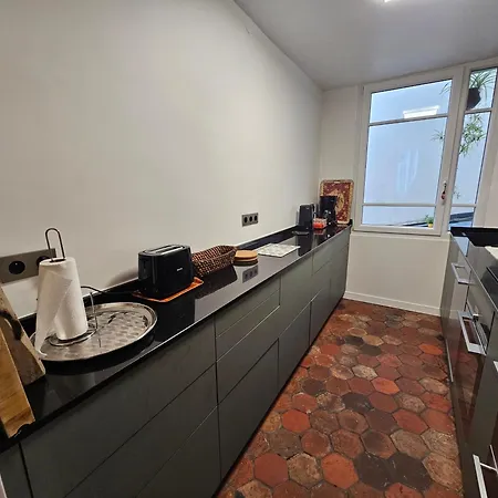 Les Freres Montgolfier - Les Canaux - 100 M2 Paris