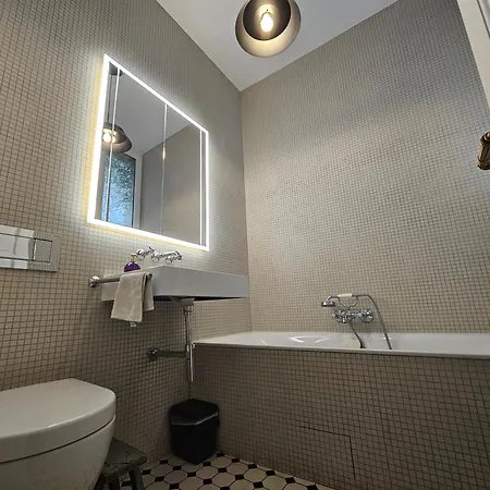 Les Freres Montgolfier - Les Canaux - 100 M2