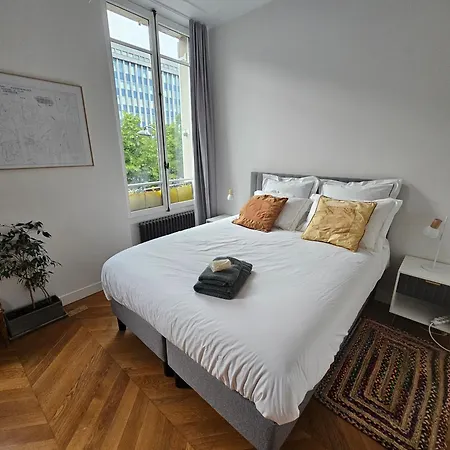 Lägenhet Les Freres Montgolfier - Les Canaux - 100 M2 Paris