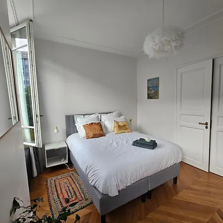 Les Freres Montgolfier - Les Canaux - 100 M2 Lägenhet